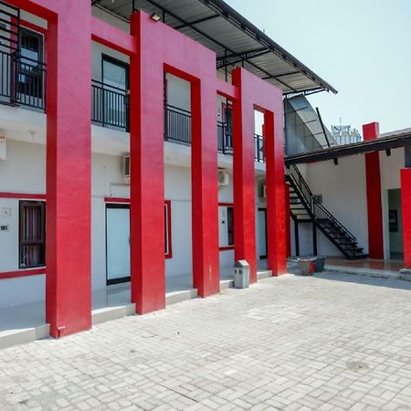 Reddoorz Syariah Near Alun Alun Tegal Otel Dış mekan fotoğraf