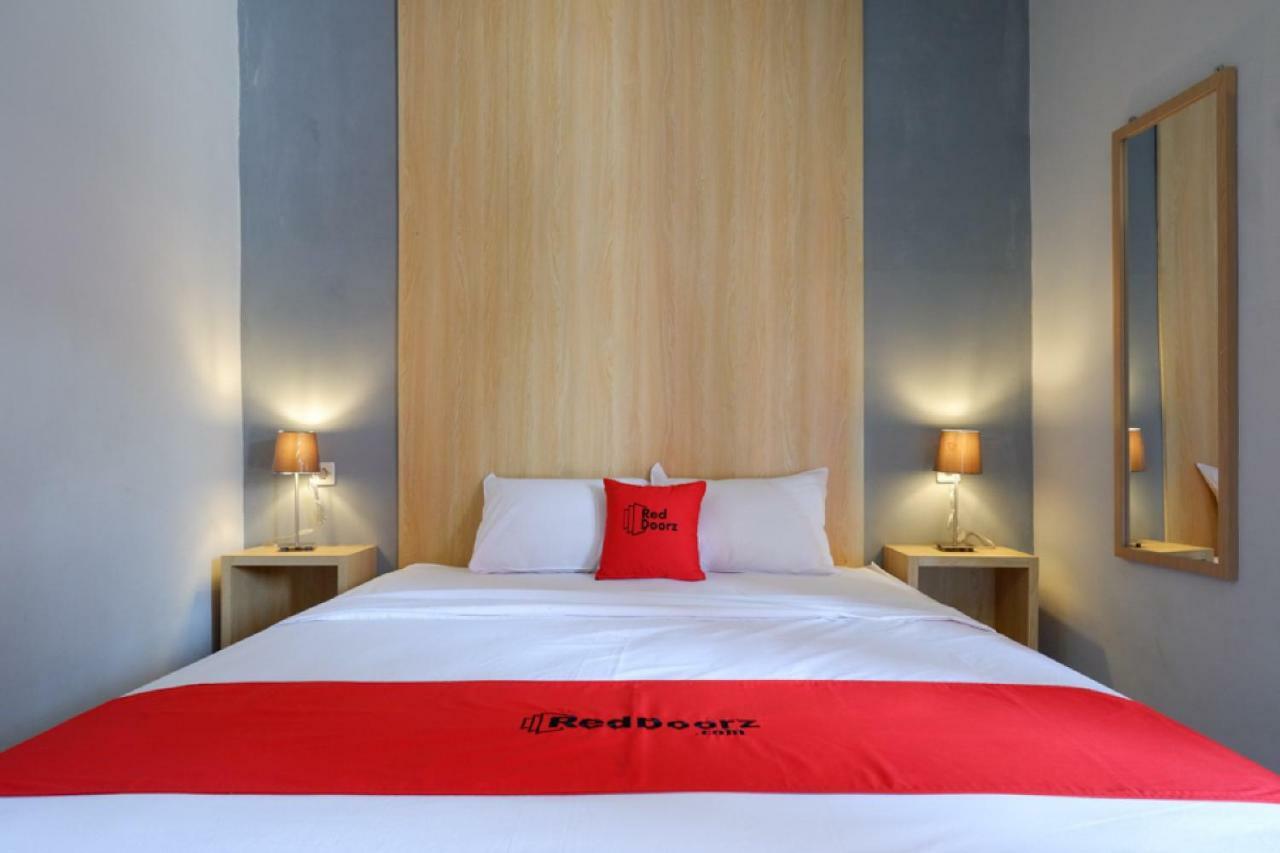 Reddoorz Syariah Near Alun Alun Tegal Otel Dış mekan fotoğraf